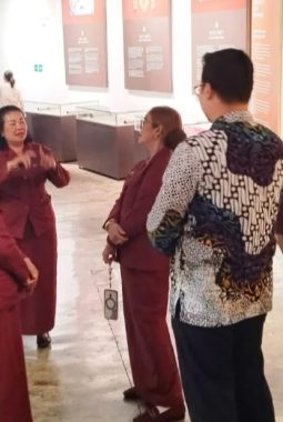 FISDAWAN Kalteng Dalami Warisan Batik Nusantara di Museum Batik Indonesia